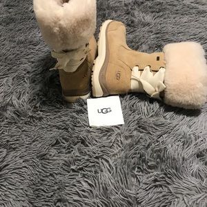 UGG 1095140 new with tag waterproof boots